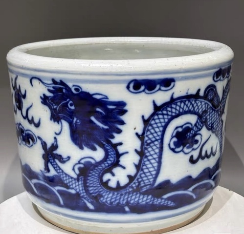 古玩陶瓷青花龍紋香爐真品鑒賞圖