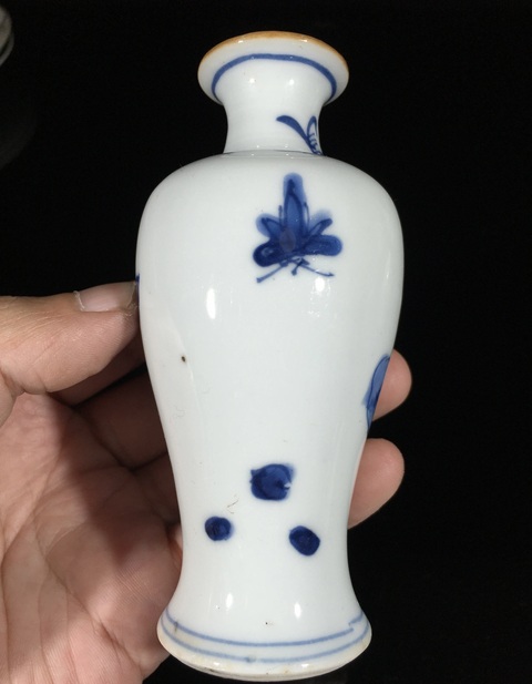 古玩陶瓷青花花卉紋觀音瓶真品鑒賞圖