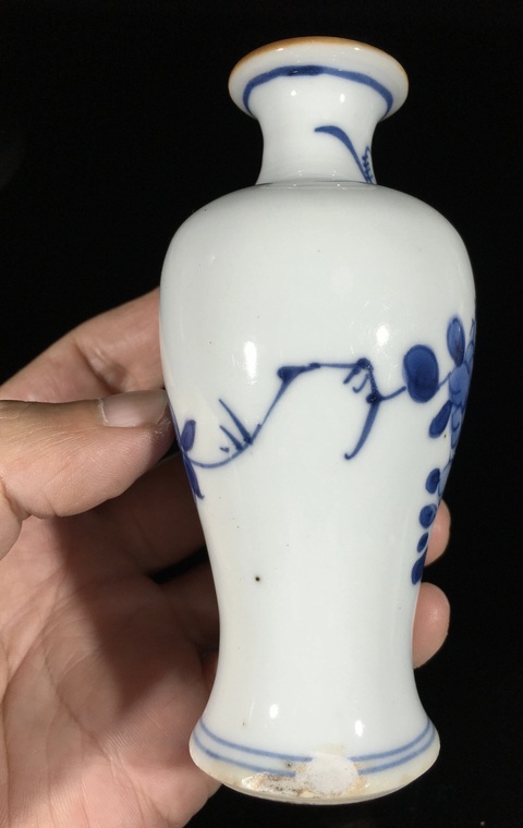 古玩陶瓷青花花卉紋觀音瓶真品鑒賞圖