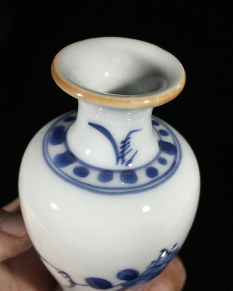 古玩陶瓷青花花卉紋觀音瓶真品鑒賞圖