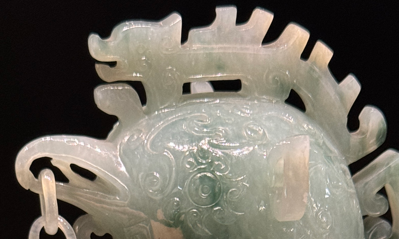 古玩玉器翡翠雕“鳳尊”真品鑒賞圖