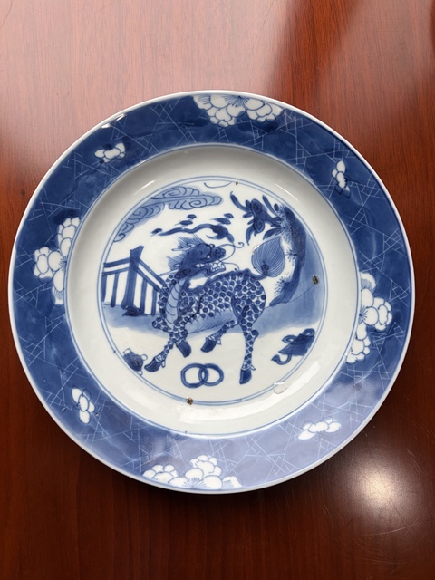 古玩陶瓷康熙·青花麒麟紋折沿盤 真品鑒賞圖
