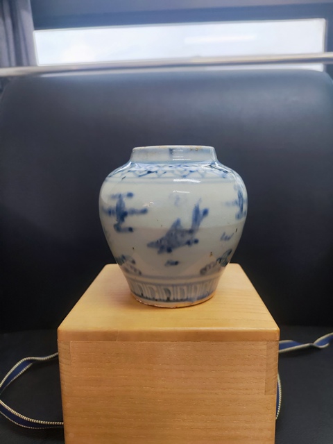 古玩陶瓷明成化青花游魚(yú)紋罐拍賣(mài)，當(dāng)前價(jià)格3580元