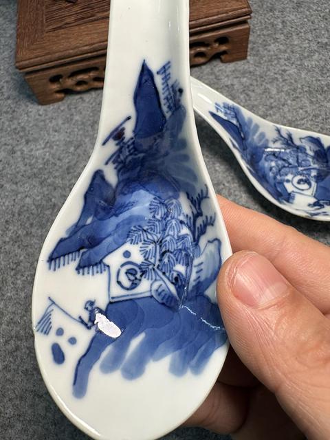 古玩陶瓷青花山水人物調(diào)羹真品鑒賞圖