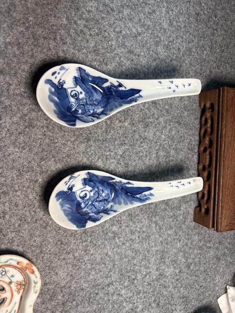 古玩陶瓷青花山水人物調(diào)羹真品鑒賞圖