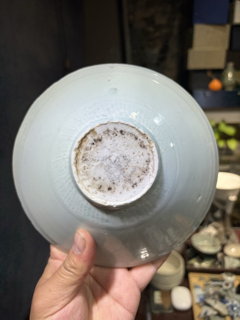 古玩陶瓷湖田窯刻花云花紋碗真品鑒賞圖