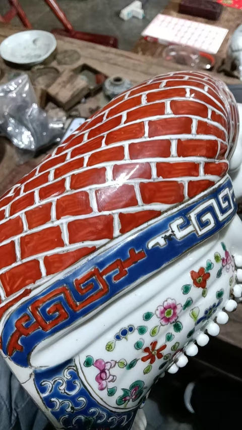 古玩陶瓷粉彩彌勒佛塑像真品鑒賞圖