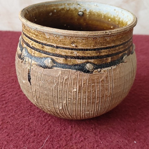 古玩陶瓷贛州窯褐釉鼓釘罐拍賣,當前價格1800元