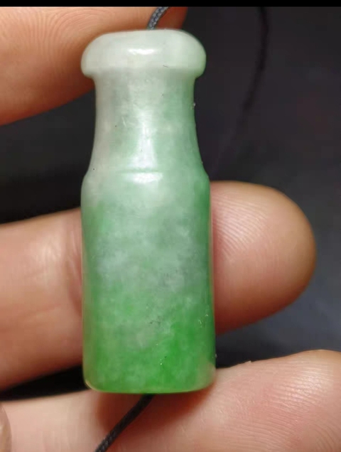 古玩玉器翡翠雕“素紋煙嘴”真品鑒賞圖