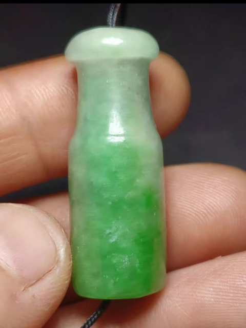 古玩玉器翡翠雕“素紋煙嘴”真品鑒賞圖