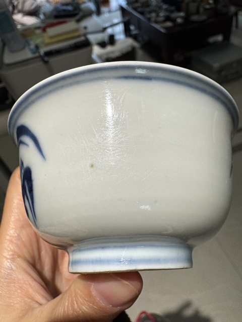 古玩陶瓷青花蘭草紋茶碗真品鑒賞圖