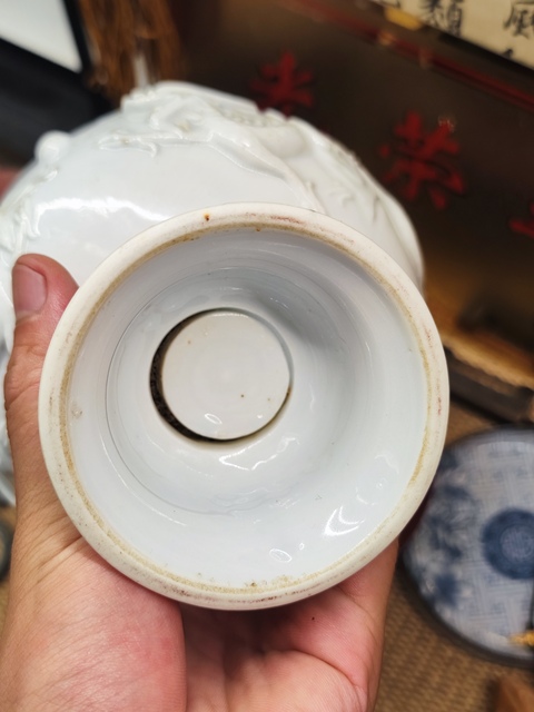 古玩陶瓷晚清德化窯龍紋青花香爐真品鑒賞圖