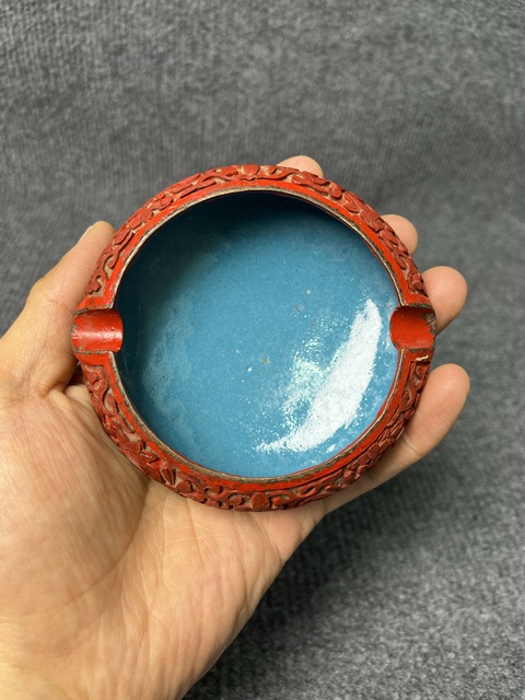 古玩雜項剃紅煙灰缸真品鑒賞圖