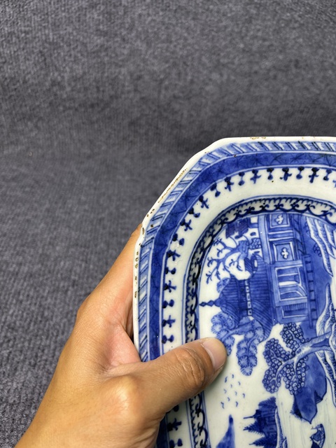 古玩陶瓷青花山水八方倭角盤真品鑒賞圖