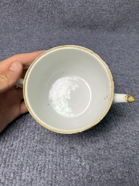 古玩陶瓷粉彩蝶戀花壺拍賣(mài)，當(dāng)前價(jià)格1388元