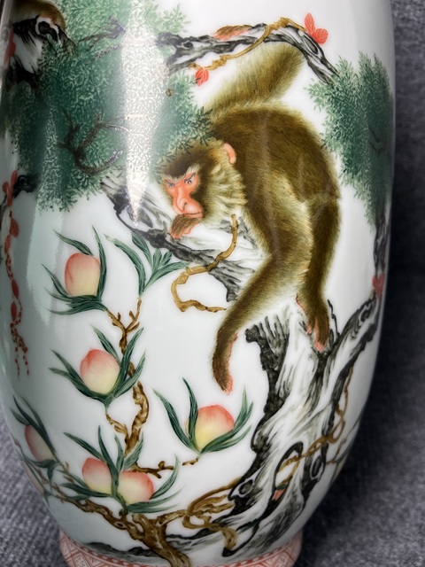 古玩陶瓷粉彩輩輩封侯卷口瓶真品鑒賞圖