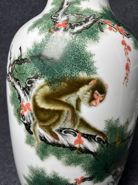 古玩陶瓷粉彩輩輩封侯卷口瓶真品鑒賞圖