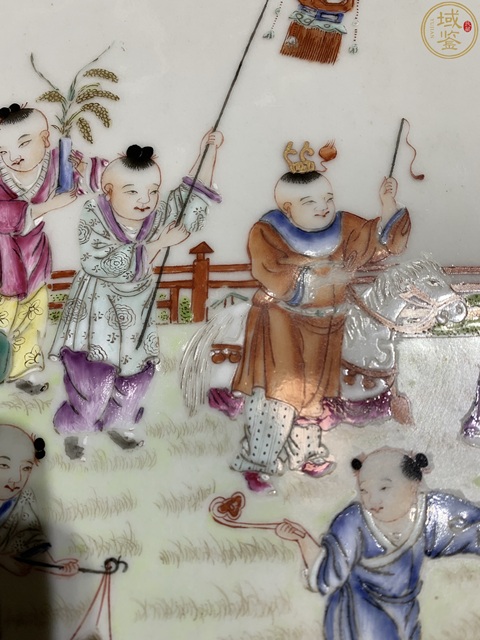 古玩陶瓷嬰戲紋粉彩瓷板畫真品鑒賞圖