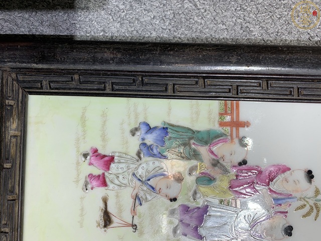 古玩陶瓷嬰戲紋粉彩瓷板畫真品鑒賞圖