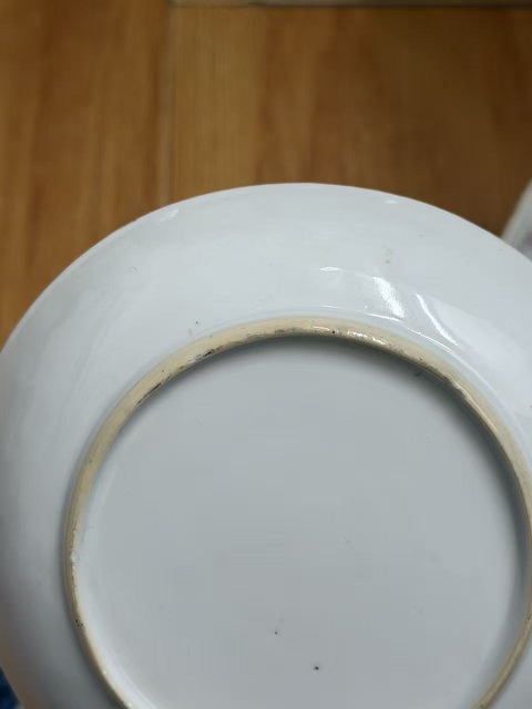 古玩陶瓷蝠紋堆塑盤真品鑒賞圖