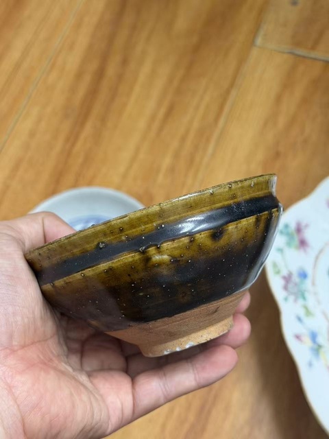 古玩陶瓷褐釉盞真品鑒賞圖