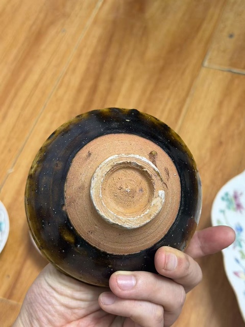 古玩陶瓷褐釉盞真品鑒賞圖