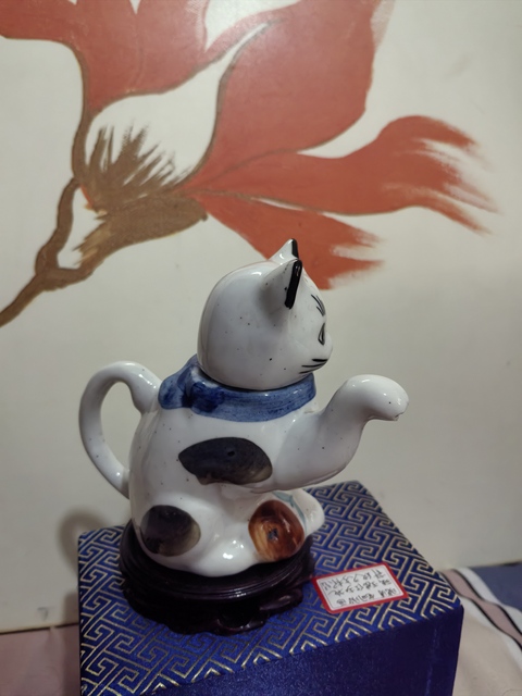 古玩陶瓷招財(cái)貓執(zhí)壺真品鑒賞圖