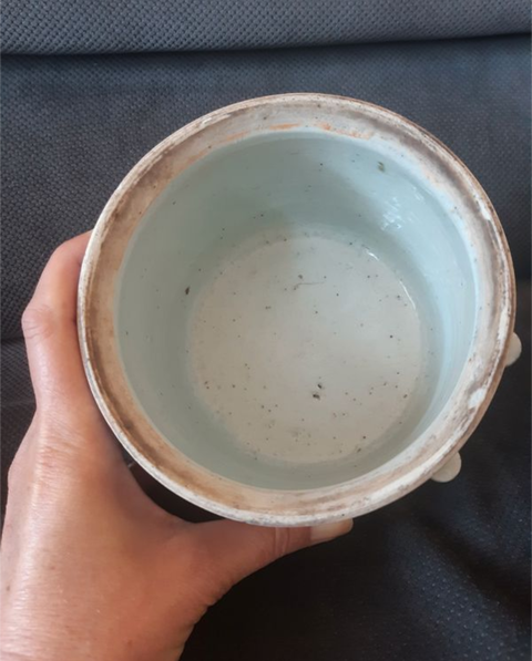 古玩陶瓷青花留白冰梅紋四系蓋罐真品鑒賞圖