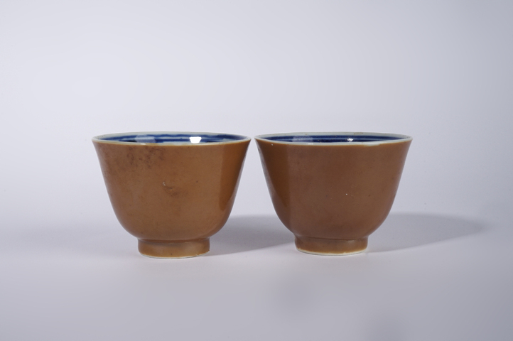 古玩陶瓷清晚期·外紫金釉內青花金玉滿堂紋杯一對真品鑒賞圖