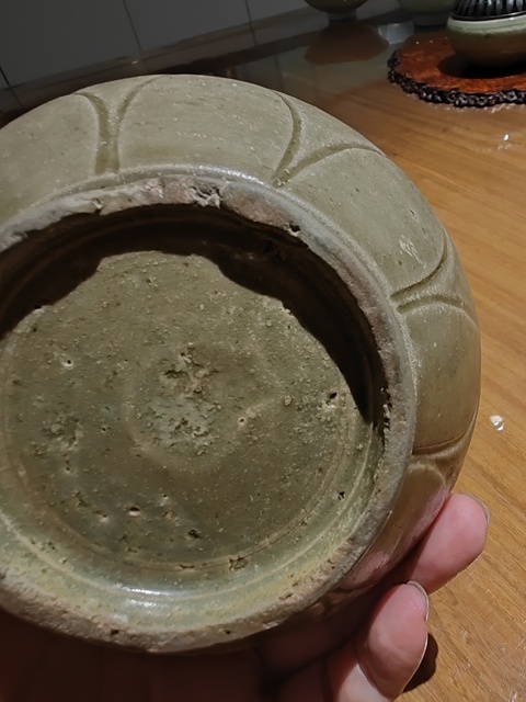 古玩陶瓷越窯青瓷刻花水盂真品鑒賞圖