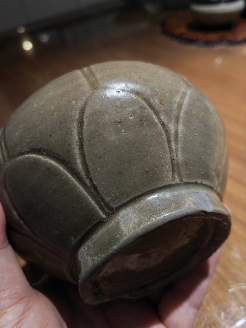 古玩陶瓷越窯青瓷刻花水盂真品鑒賞圖