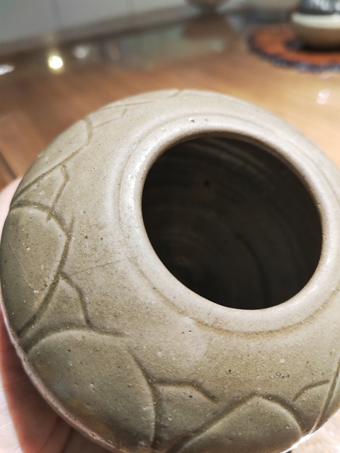 古玩陶瓷越窯青瓷刻花水盂真品鑒賞圖