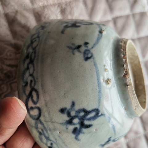 古玩陶瓷青花花卉紋茶碗真品鑒賞圖