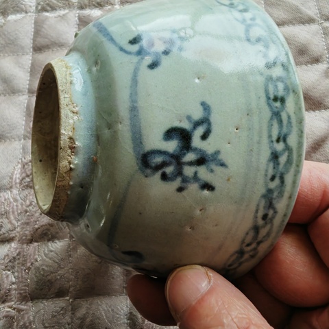 古玩陶瓷青花花卉紋茶碗真品鑒賞圖