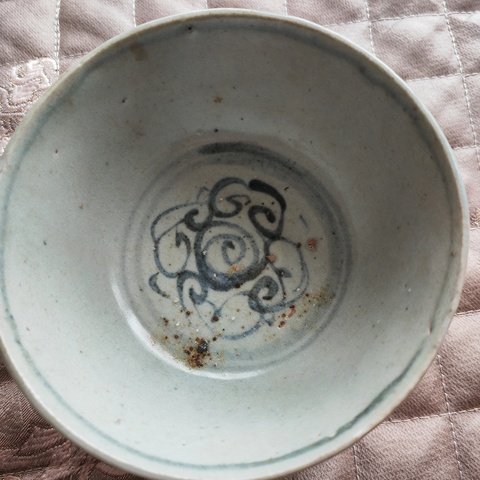 古玩陶瓷青花花卉紋茶碗真品鑒賞圖