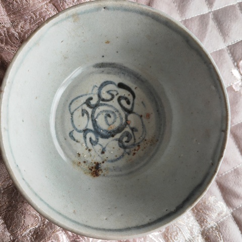 古玩陶瓷青花花卉紋茶碗真品鑒賞圖