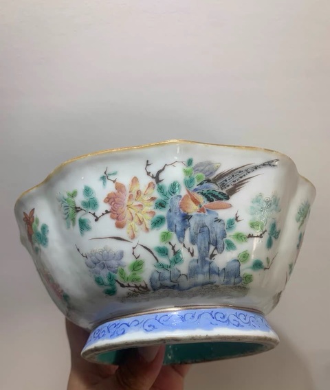 古玩陶瓷粉彩花鳥紋貢碗真品鑒賞圖