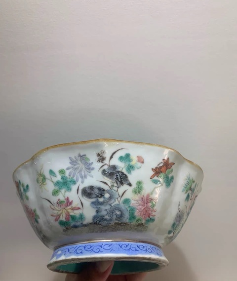古玩陶瓷粉彩花鳥紋貢碗真品鑒賞圖