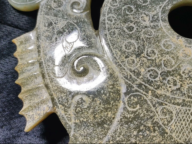 古玩玉器龍鳳紋出廓璧真品鑒賞圖