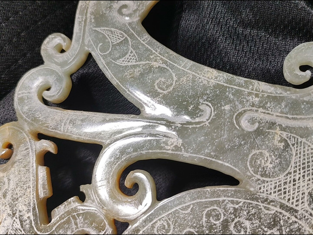古玩玉器龍鳳紋出廓璧真品鑒賞圖
