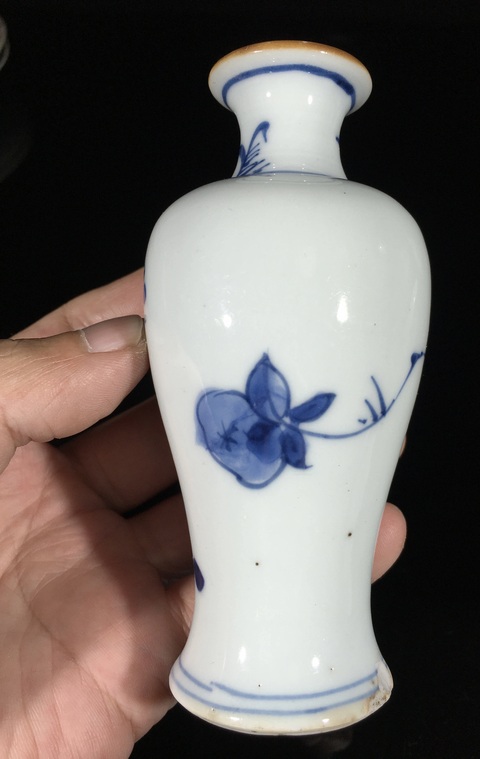 古玩陶瓷青花花卉紋觀音瓶真品鑒賞圖