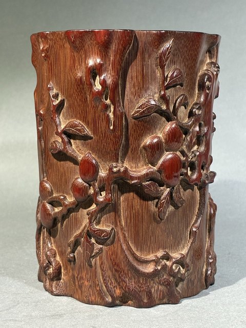 古玩雜項(xiàng)竹刻筆筒真品鑒賞圖