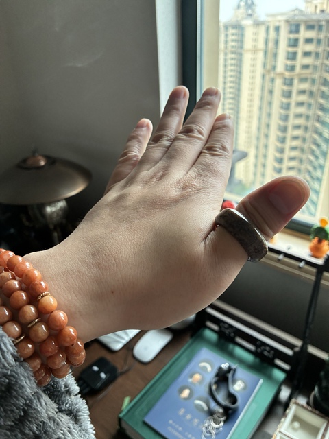 古玩玉器戒指真品鑒賞圖