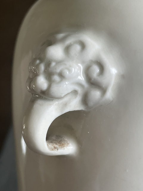 古玩陶瓷德化窯白釉瓶真品鑒賞圖