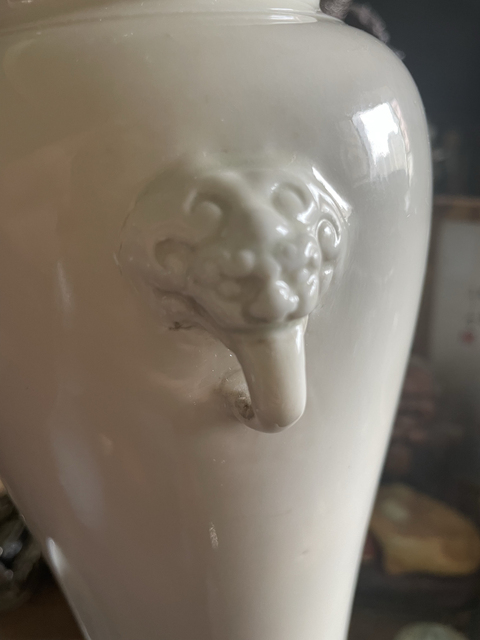 古玩陶瓷德化窯白釉瓶真品鑒賞圖