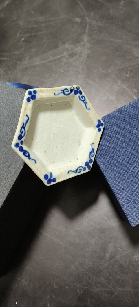 古玩陶瓷哥釉青花六足盤真品鑒賞圖