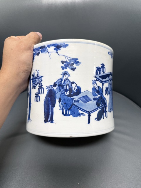 古玩陶瓷人物青花筆筒真品鑒賞圖