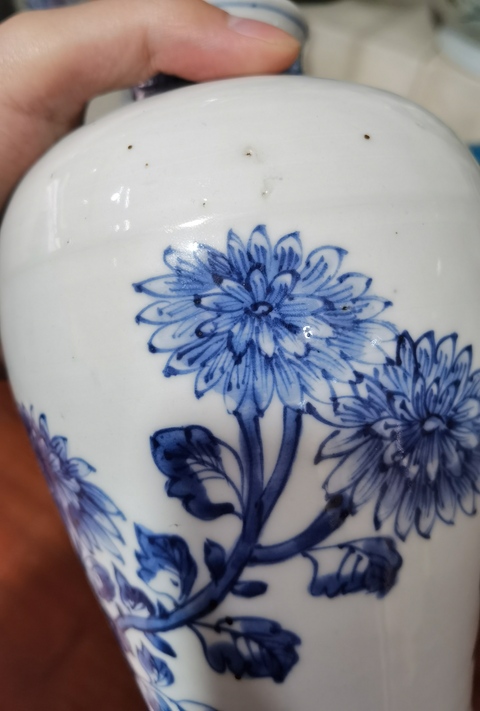 古玩陶瓷花鳥紋青花梅瓶真品鑒賞圖