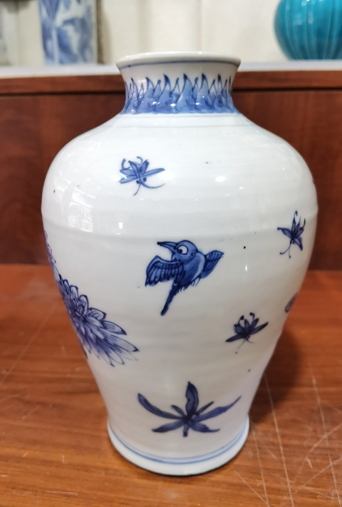 古玩陶瓷花鳥紋青花梅瓶真品鑒賞圖
