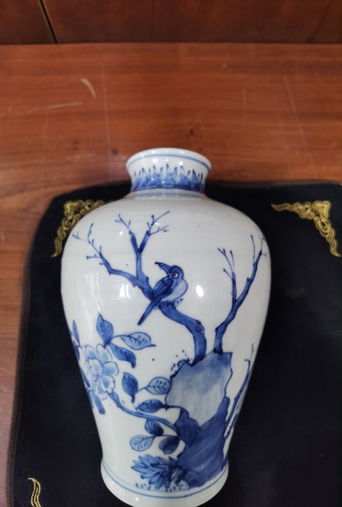 古玩陶瓷花鳥紋青花梅瓶真品鑒賞圖
